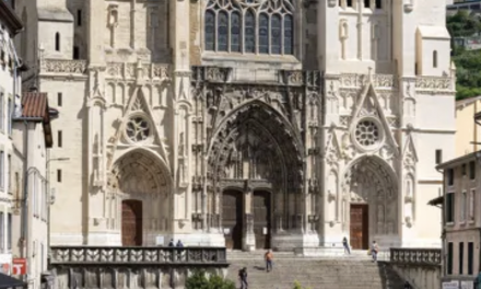 Le conseil municipal lance un 4ème plan d’investissement pour le patrimoine viennois à 4 M€ : cathédrale, St-André-le-Haut, hôtel-de-ville concernés