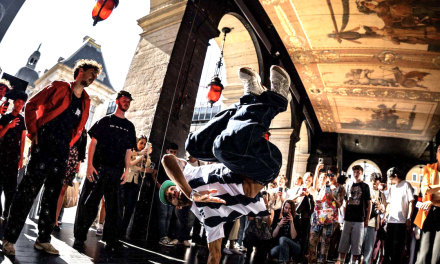 De retour après de nombreuses années d’absence : la danse hip-hop retrouve grâce sur le parvis de l’Opéra de Lyon