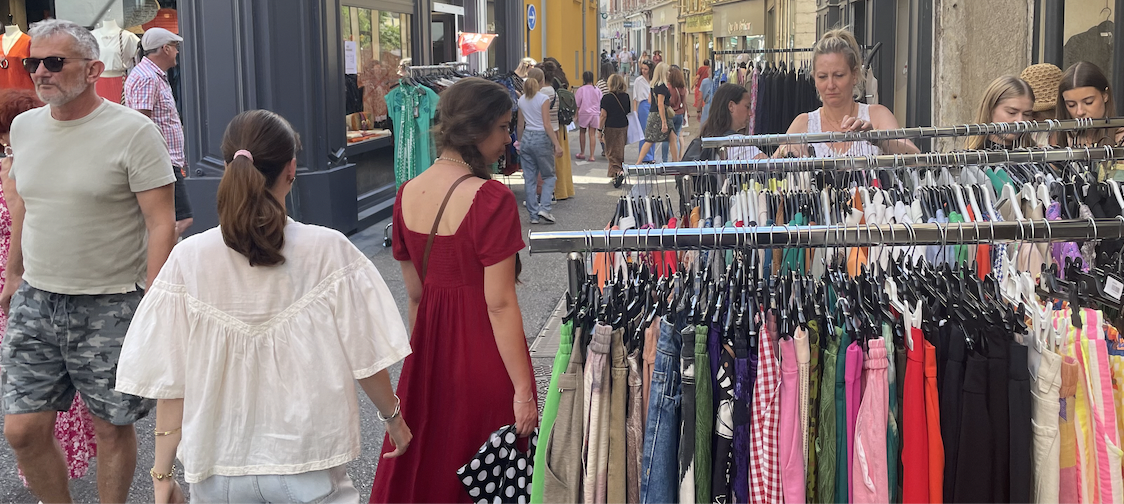 La braderie 2J+1 à Vienne dopée ce week-end  par le beau temps, les animations et MIAAAM…
