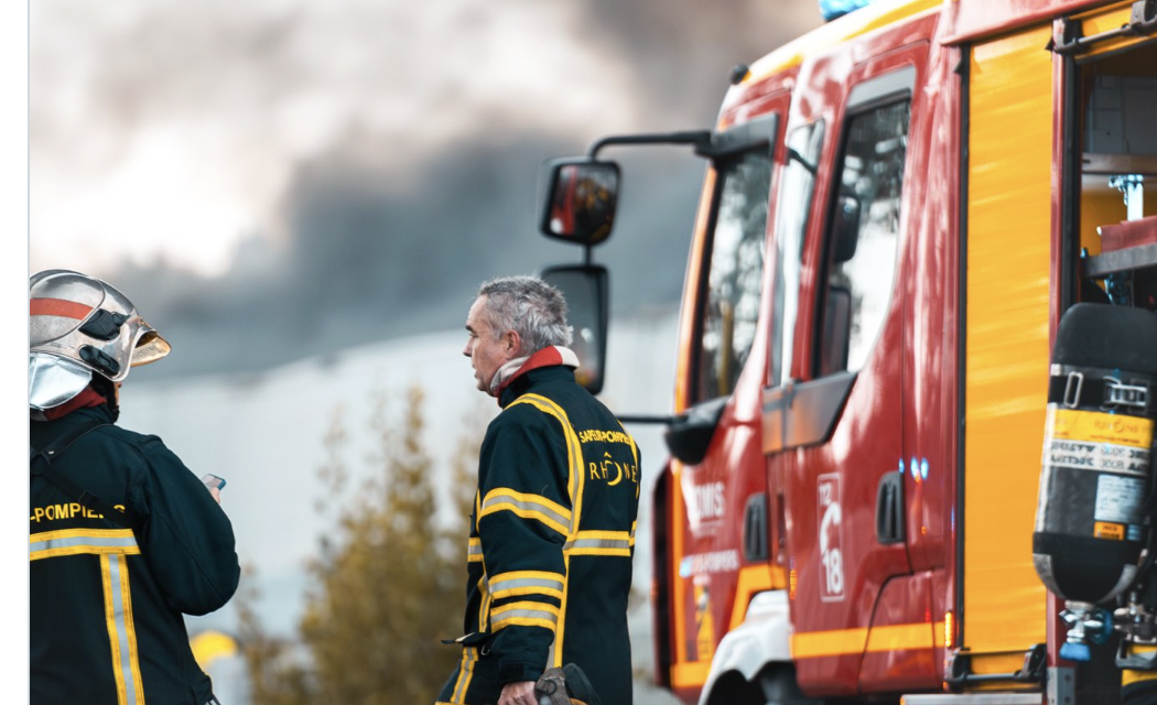 Cent-cinquante personnes évacuées, un suspect interpellé à Solaize, après un incendie qui a détruit 10 000 m2 de végétation