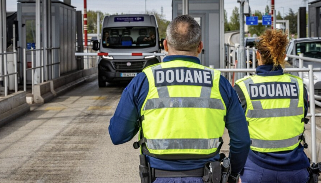 Au péage de Reventin-Vaugris : les douaniers interceptent un Villeurbannais transportant la quantité record de 180 kg de cocaïne