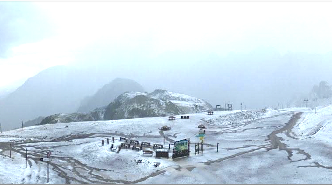 Isère-De la neige en pleine canicule ? Non, de la grêle !
