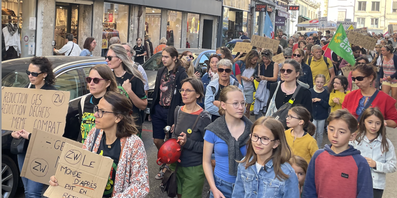 250 participants à la « Manif pour le Climat » à Vienne pour dénoncer « le manque d’anticipation et d’ambition face au changement climatique »…