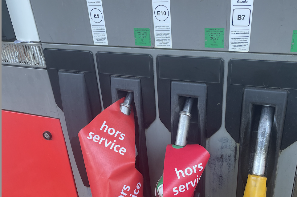 La hausse des carburants : Total surtout, mais pas seulement, de nombreuses stations-services à sec à Vienne pour certains carburants