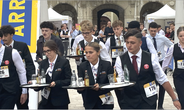 Près de 300 participants au total : la course des Garçons de Café remportée par Kaiss Habibeche (restaurant Lupo à Vienne)
